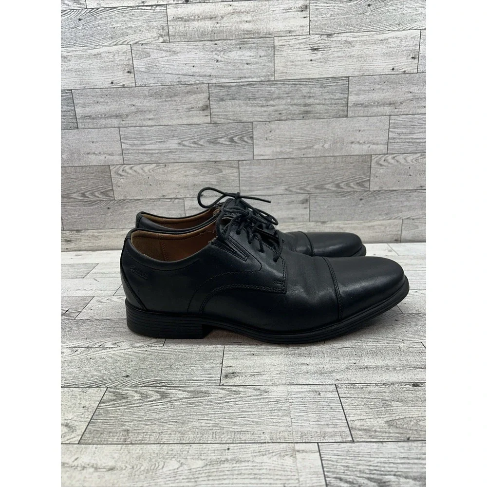 Clarks step out